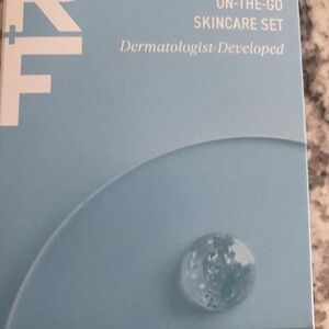 Rodan + Fields On-The-Go Skincare Set - Light Blue